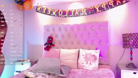 Snapshot of miilu_dancer_ chatting on 10-08-25, 11:13 Lucii online show from 10-08-25, 11:13