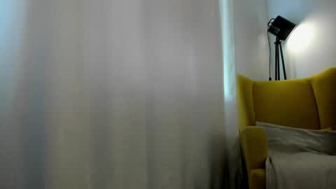 Snapshot of miissblonde chatting on 05-25-26, 02:17 miissblonde online show from 05-25-26, 02:17