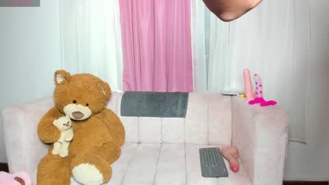 miissy__ online show from 05-13-26, 07:50