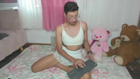 miissy__ online show from 05-14-26, 06:58