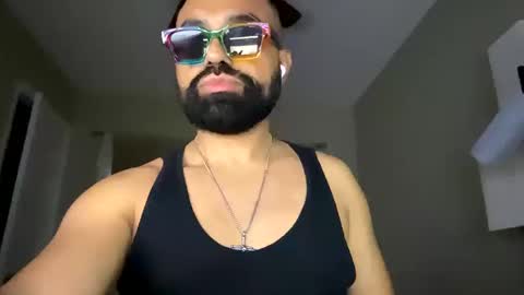 Snapshot of mik138 chatting on 10-12-25, 10:31 mik138 online show from 10-12-25, 10:31