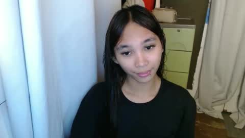 MIKA online show from 04-18-26, 10:19