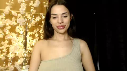 Mika online show from 12-18-24, 09:58