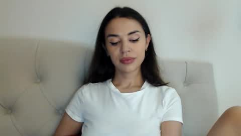 Mika online show from 11-08-25, 05:12