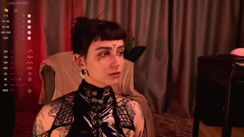 mika_moon_ online show from 12-01-24, 07:58