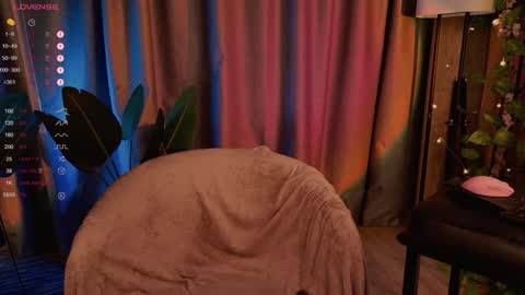 mika_moon_ online show from 01-30-25, 11:02