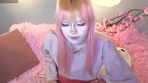 Mika online show from 02-11-26, 07:35