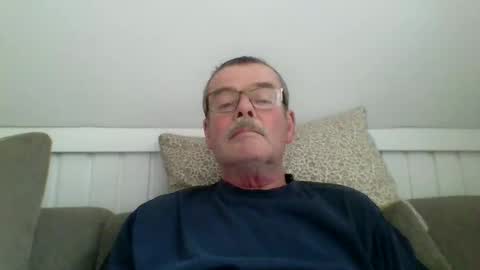 mikael42 online show from 04-12-26, 01:16