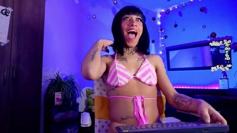 Snapshot of mikaelarangel chatting on 12-04-25, 02:26 mikaelarangel online show from 12-04-25, 02:26