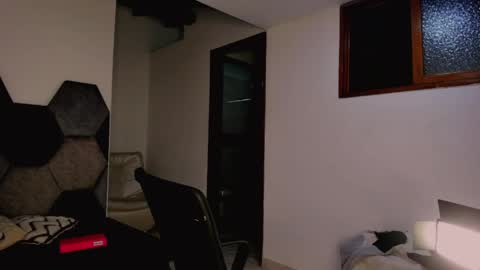 Mikaela blondie bigass online show from 04-25-26, 07:00