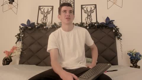 mikael online show from 01-07-25, 03:46