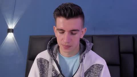 mikael online show from 11-07-25, 04:23