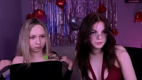 Mika online show from 02-15-26, 08:16