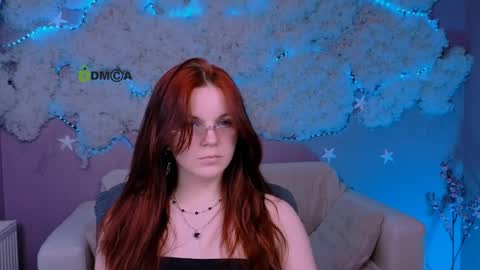 Mika online show from 04-22-26, 09:33