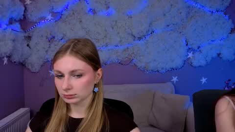 Mika online show from 04-29-26, 09:24