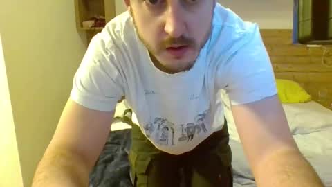 Snapshot of mikanmikic2 chatting on 03-08-26, 11:30 mikanmikic2 online show from 03-08-26, 11:30