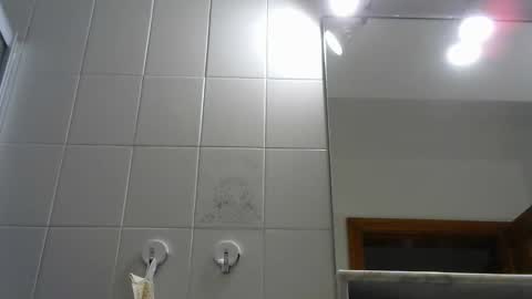 mike26051 online show from 01-23-25, 01:02