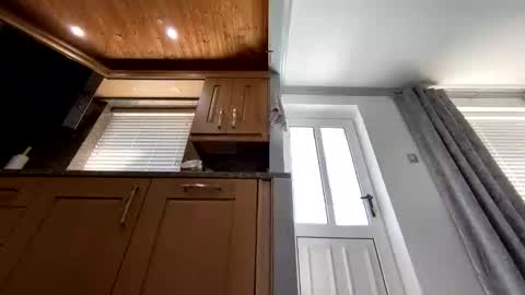 mike26051 online show from 09-10-25, 11:21