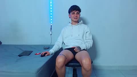 Mike IMDEPENDIENT MODEL online show from 10-17-25, 03:20