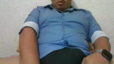 Snapshot of mike99109 chatting on 04-08-26, 05:51 mike99109 online show from 04-08-26, 05:51