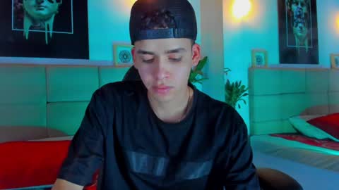 Mike 0233 online show from 12-03-24, 04:03