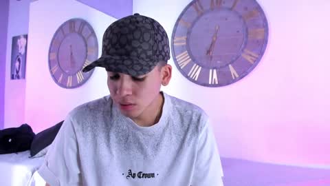 Mike 0233 online show from 12-10-24, 04:24