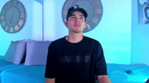 Mike 0233 online show from 01-08-25, 04:02