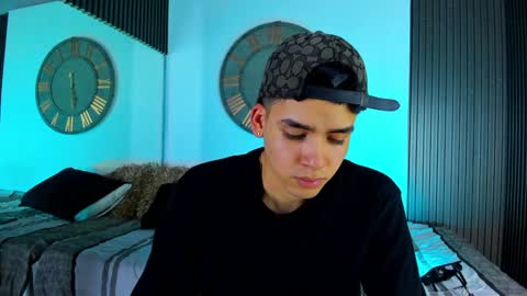 Mike 0233 online show from 02-04-25, 03:54