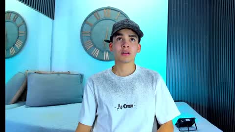 Mike 0233 online show from 02-06-25, 03:59