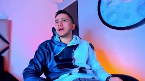 Mike  online show from 11-22-25, 12:15