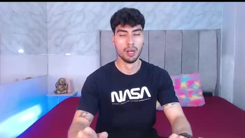 Snapshot of mike_collim chatting on 01-08-25, 05:48 Mike online show from 01-08-25, 05:48