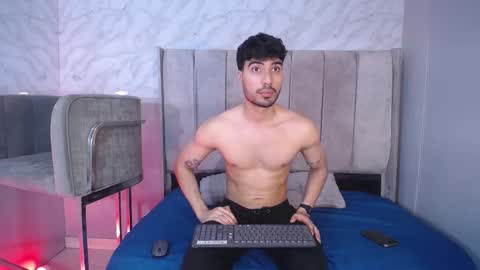 Snapshot of mike_collim chatting on 01-27-25, 04:43 Mike online show from 01-27-25, 04:43