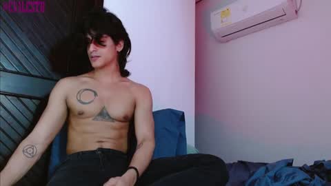 Snapshot of mike_d1030 chatting on 01-16-25, 01:27 mike_d1030 online show from 01-16-25, 01:27