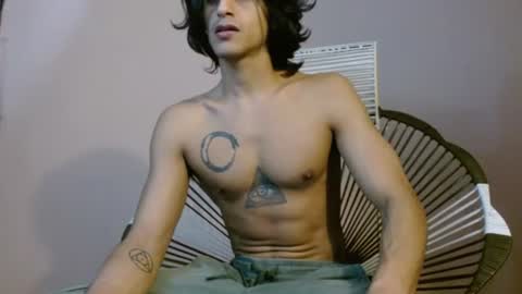 Snapshot of mike_d1030 chatting on 06-11-26, 02:53 mike_d1030 online show from 06-11-26, 02:53