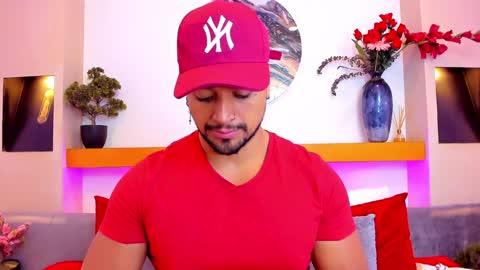   online show from 02-06-25, 08:39