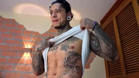 M I K E online show from 10-22-25, 03:12