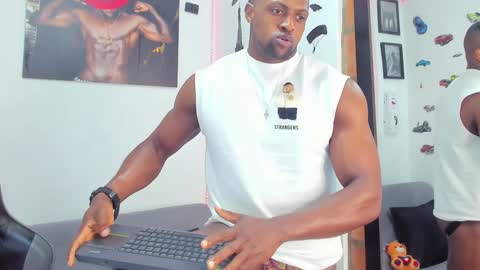 Snapshot of mike_kilian1 chatting on 12-23-24, 07:09 mike kilian1 online show from 12-23-24, 07:09