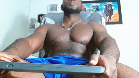 Snapshot of mike_kingcum chatting on 12-12-24, 01:21 mike online show from 12-12-24, 01:21