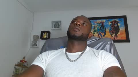 Snapshot of mike_kingcum chatting on 12-25-24, 10:37 mike online show from 12-25-24, 10:37