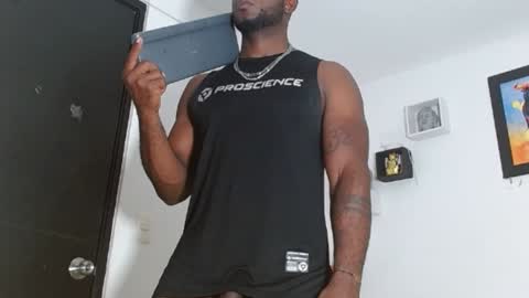 Snapshot of mike_kingcum chatting on 12-30-24, 11:17 mike online show from 12-30-24, 11:17