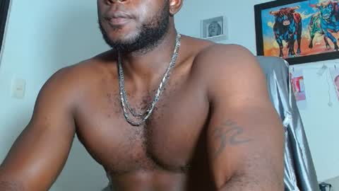 Snapshot of mike_kingcum chatting on 01-08-25, 01:11 mike online show from 01-08-25, 01:11