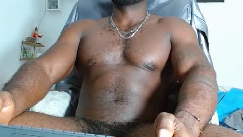 Snapshot of mike_kingcum chatting on 02-17-25, 03:04 mike online show from 02-17-25, 03:04