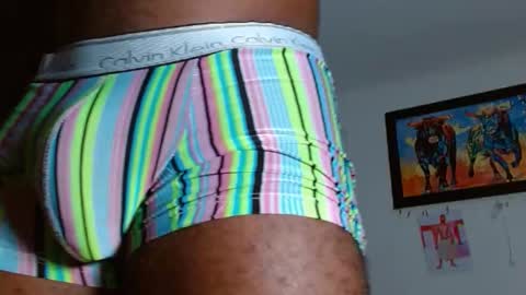 Snapshot of mike_kingcum chatting on 03-04-25, 01:01 mike online show from 03-04-25, 01:01