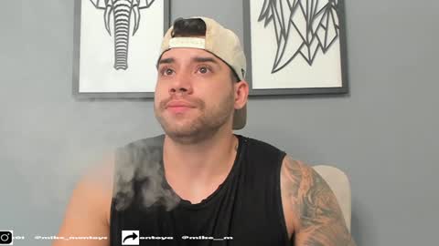 Snapshot of mike_montoya chatting on 12-24-24, 01:39 Mike Montoya online show from 12-24-24, 01:39