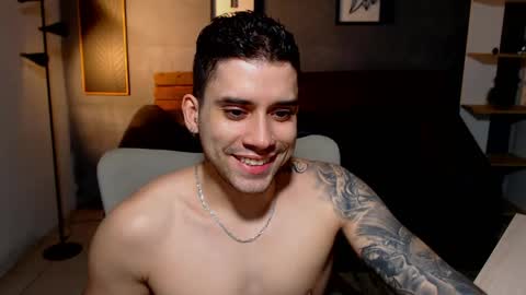 Snapshot of mike_montoya chatting on 05-06-26, 01:57 Mike Montoya online show from 05-06-26, 01:57