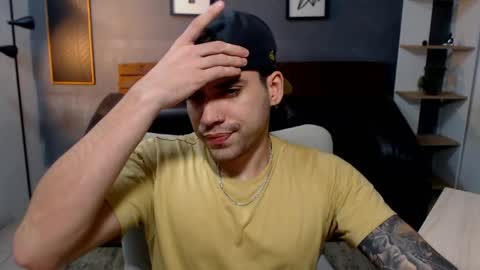 Snapshot of mike_montoya chatting on 05-10-26, 03:23 Mike Montoya online show from 05-10-26, 03:23