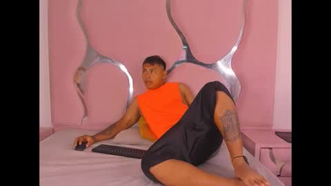 mikeandmoonasm online show from 10-21-25, 12:28