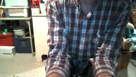 Snapshot of mikeb3200 chatting on 10-20-25, 10:43 mikeb3200 online show from 10-20-25, 10:43