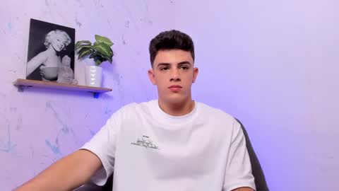 Snapshot of mikecooper_ chatting on 12-18-24, 07:04 Mike Cooper online show from 12-18-24, 07:04