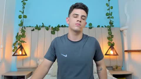 Snapshot of mikecooper_ chatting on 12-22-24, 02:49 Mike Cooper online show from 12-22-24, 02:49